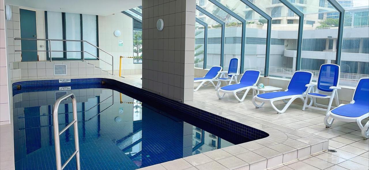 1 Bedroom And 1 Living Room Family Suite Gold Coast Esterno foto