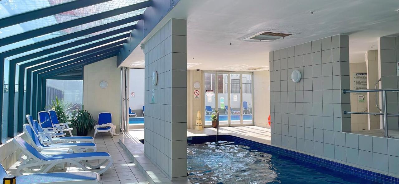 1 Bedroom And 1 Living Room Family Suite Gold Coast Esterno foto
